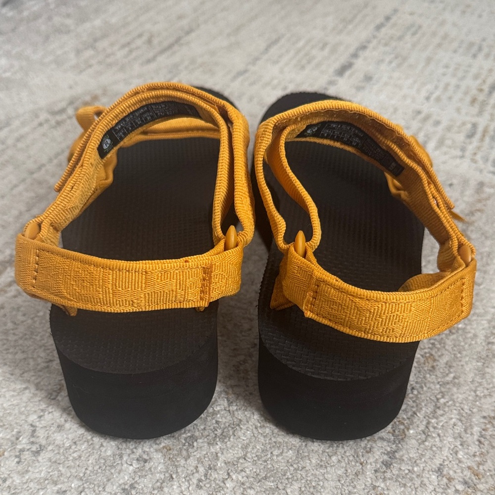 Teva Flatform - Picture 3 of 7